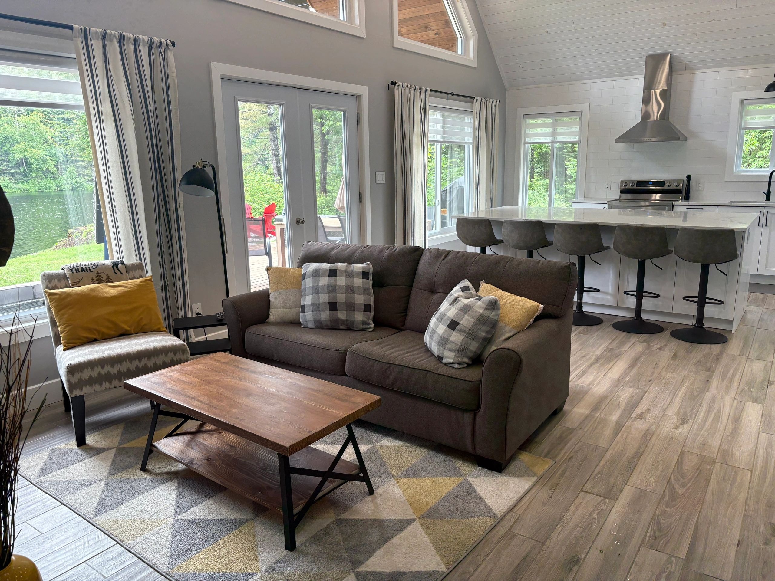 Open concept living room and kitchen